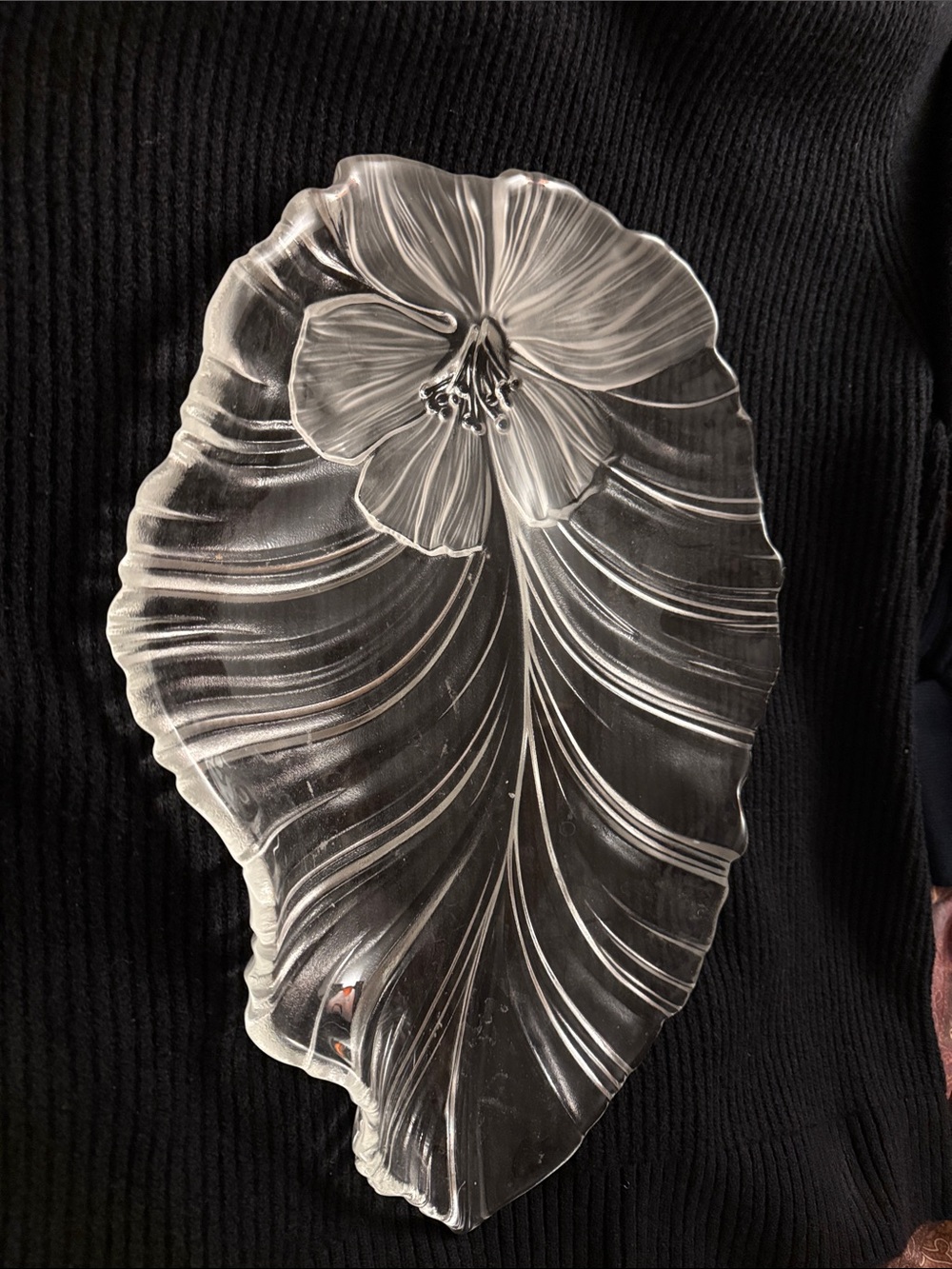 Mikasa Clear Sculpted Leaf & Flower Glass Platter
